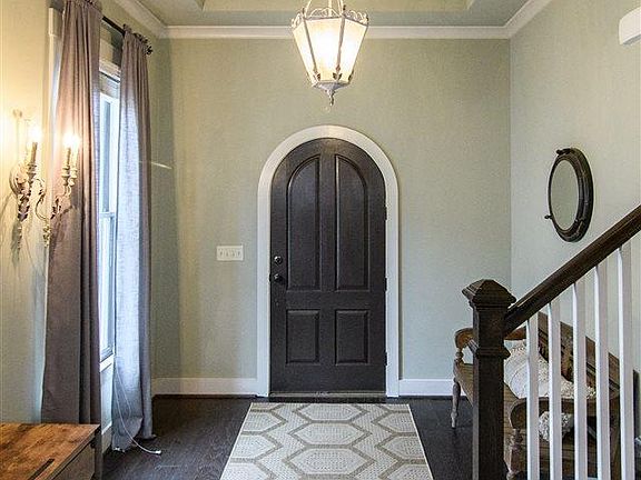 5th image of 3873 Oxford Manor Ct
