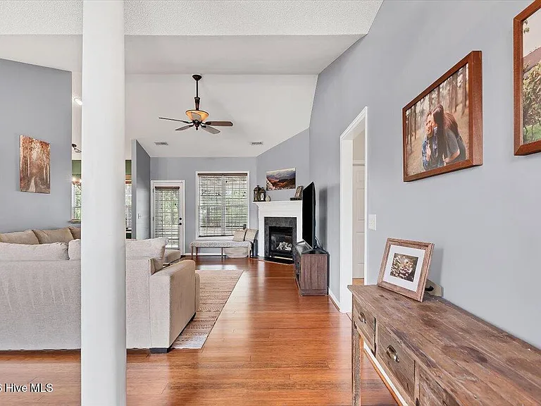 329 Green Links Dr — Photo 3