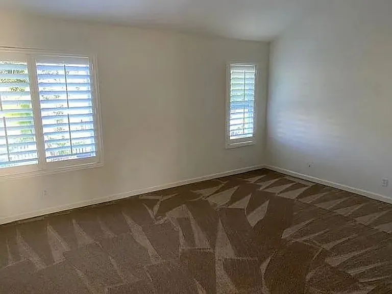 711 Oak Burl Ln — Photo 11