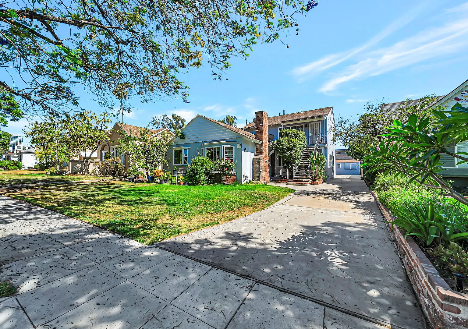 Charming 2-Bed Unit in Glendale! — Photo 2