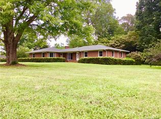 9126 Mount Holly Huntersville Rd, Charlotte, NC 28216