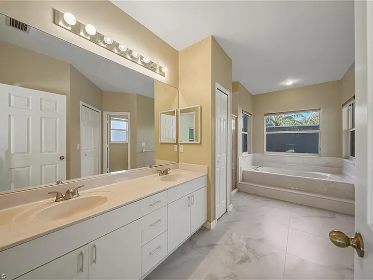 128 Heritage Way — Photo 13