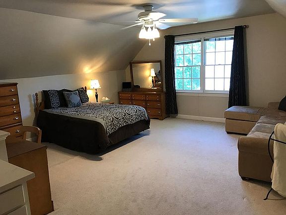 Bedroom 5/Third Floor