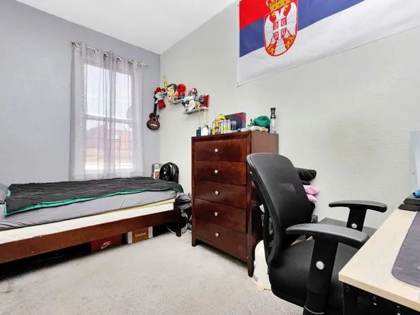 6018 Bleecker Street image 21 of 26