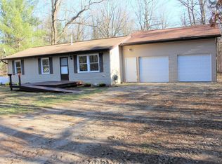 18421 Almy Rd, Howard City, MI 49329