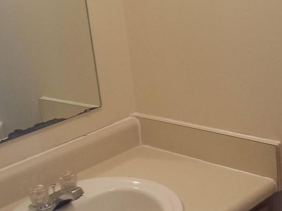 1/2 Bathroom