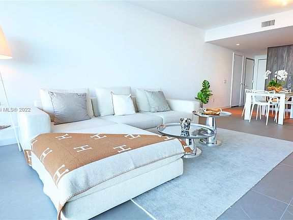 5th image of 3131 NE 7th Ave #2703