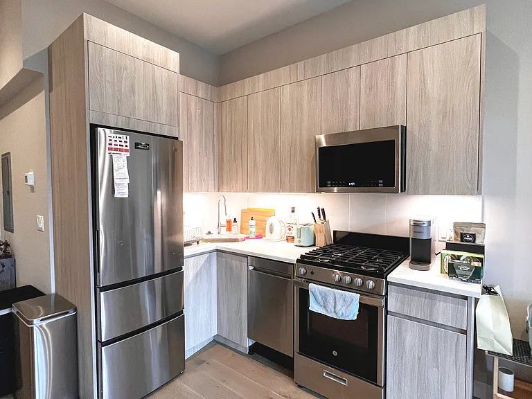 3757 N Sheffield Ave #215-J — Photo 2