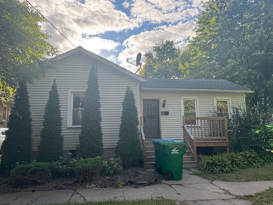 2nd image of 702 4th Ave
