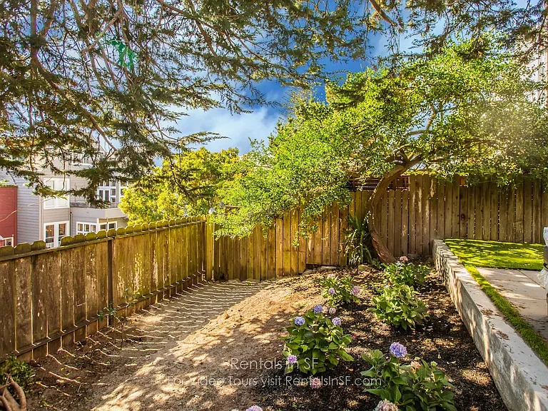 167 Belvedere St — Photo 25
