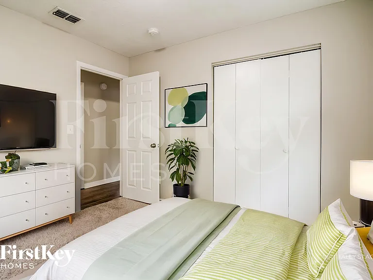 7742 Club Duclay Dr — Photo 13