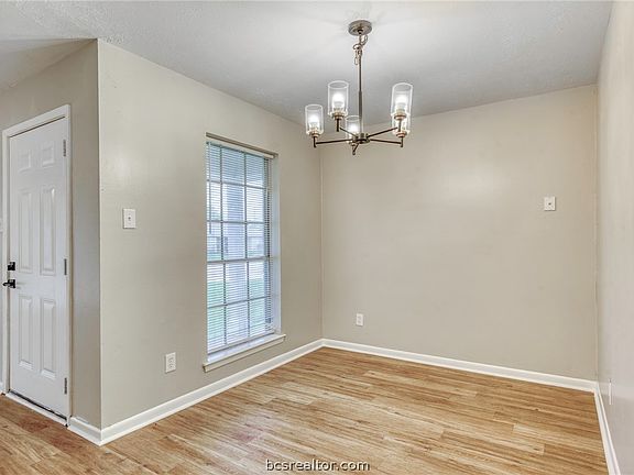 4th image of 3911 Olive St #B