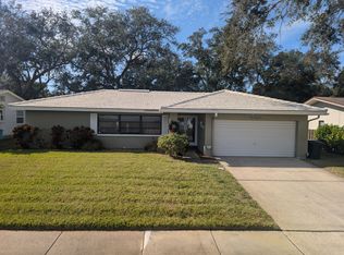 1262 Overcash Dr, Dunedin, FL 34698