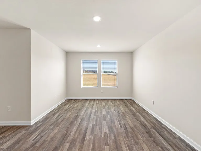 511 Whispering Creek Ave — Photo 18
