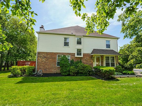 2nd image of 1624 Countryside Ln