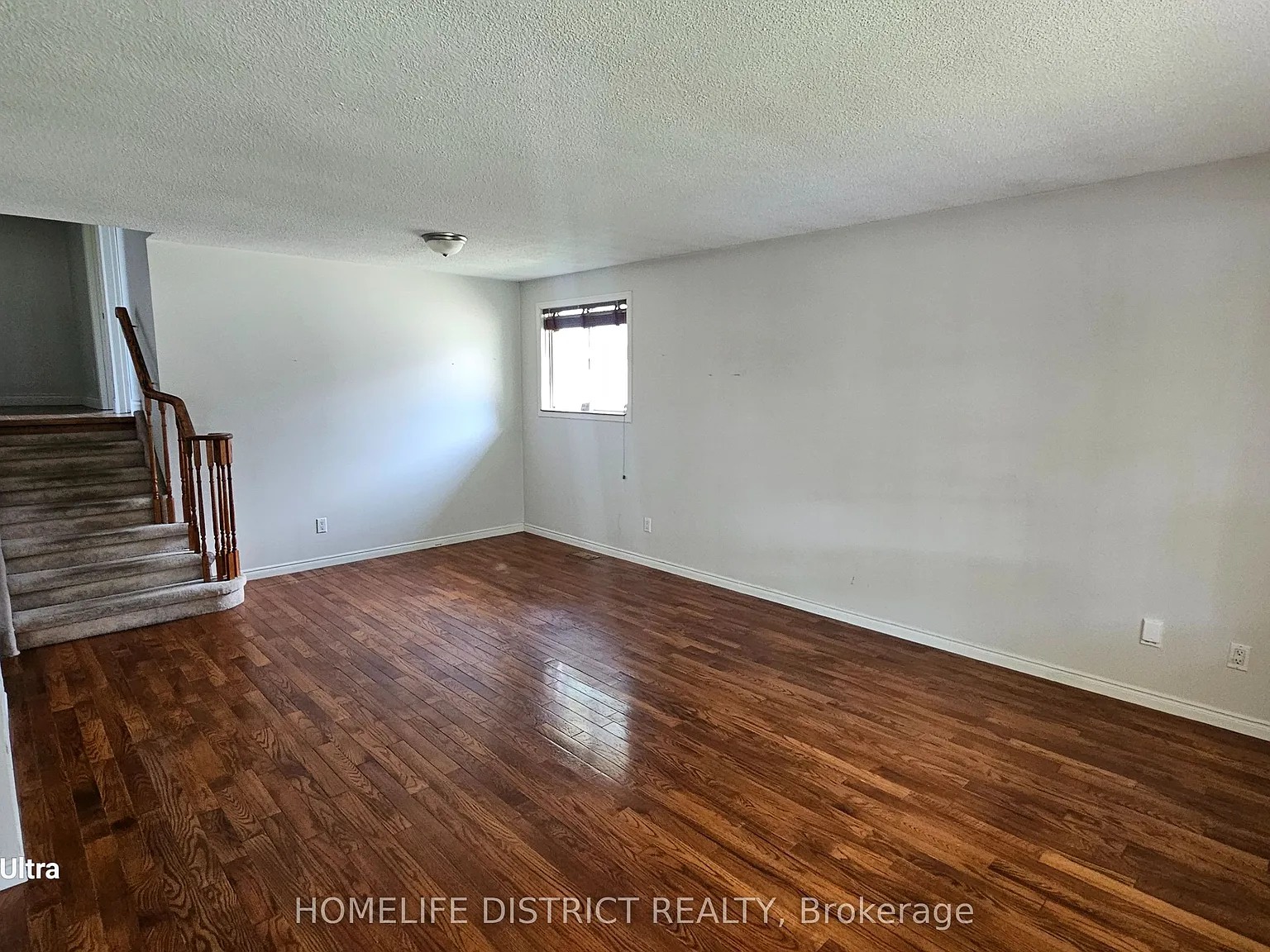 3 bed, $2,400 — Photo 3