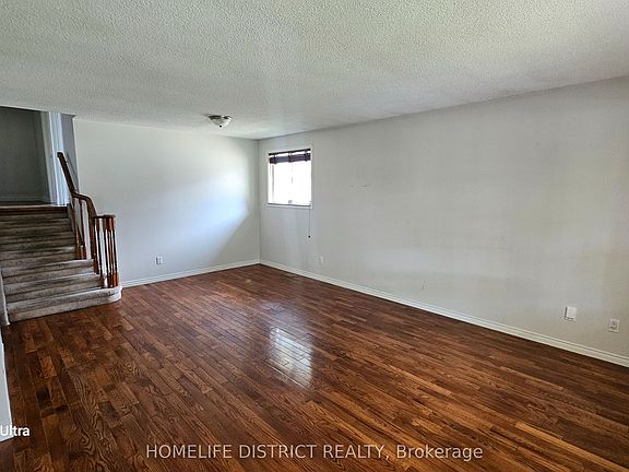 3rd image of 912 Exeter St
