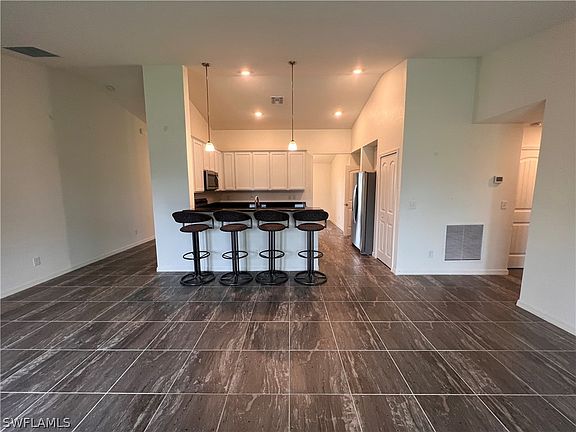 4th image of 2524 SW 11th Court Cpe