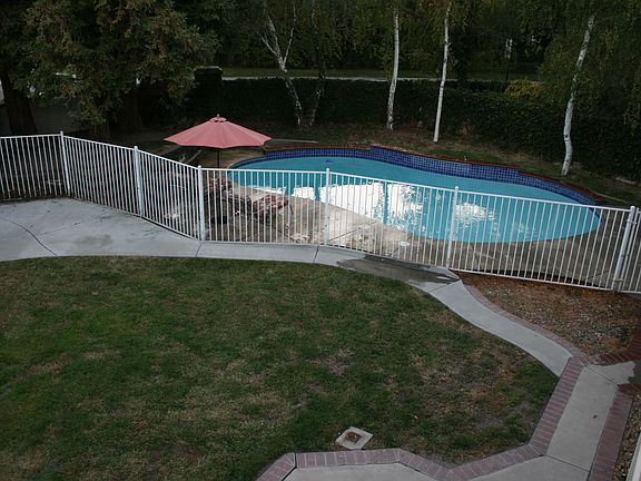 5th image of 10660 Pleasant Valley Cir