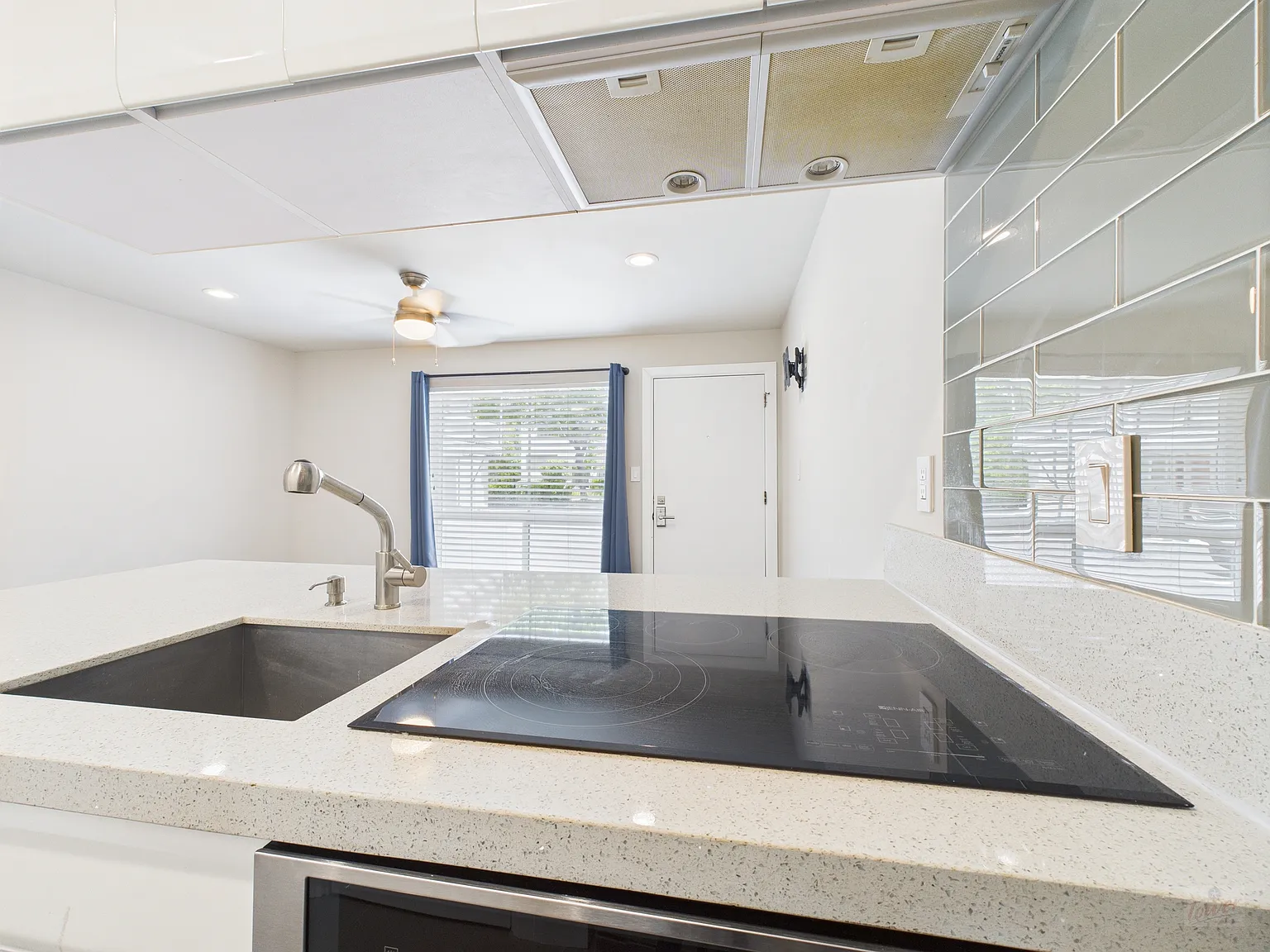 3110 Red River St — Photo 3