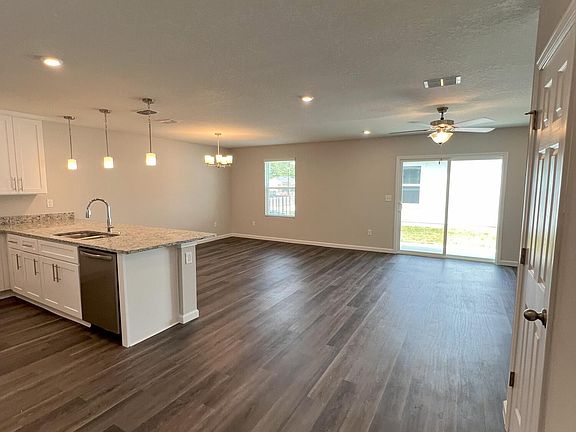 4th image of 4207 MATADOR Drive