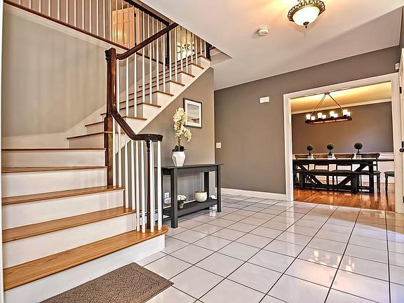 5th image of 11 Juniper Dr