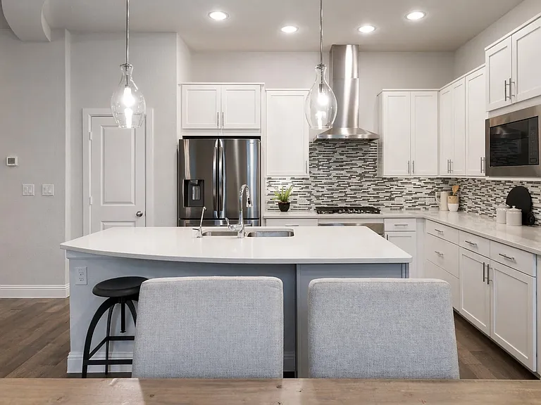 1115 Manacor Ln — Photo 13