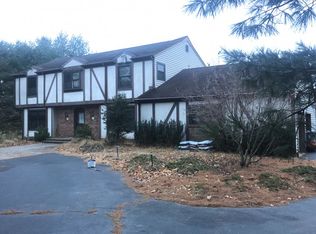 25 Spy Ln, Flemington, NJ 08822