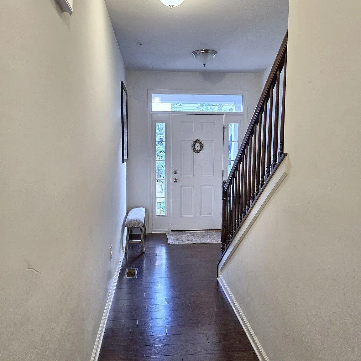 3 bed, 2.5 bath, 2228 sqft, $3,200 — Photo 2