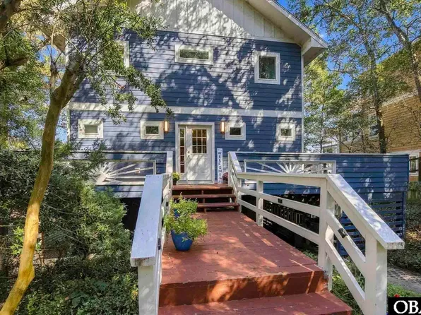 210 E Sir Walter Raleigh Dr, Kill Devil Hills, NC 27948