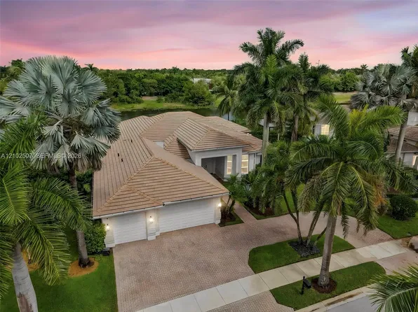 1378 Victoria Isle Dr, Weston, FL 33327