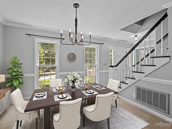 3rd image of 6941 Albaneen Ct