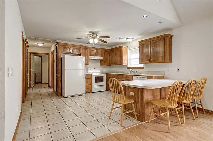 14028 S Anderson Rd — Photo 11