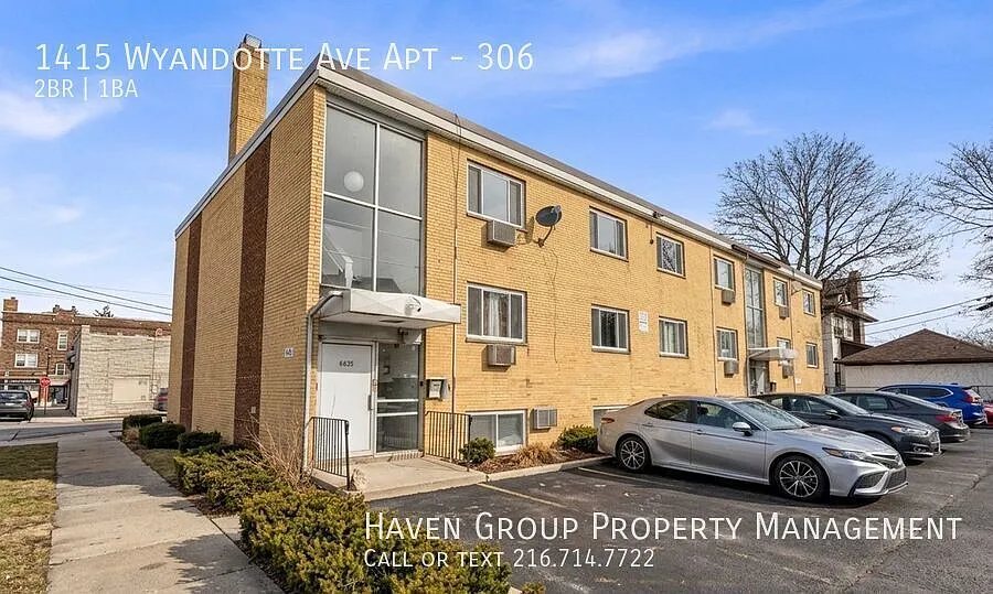 1415 Wyandotte Ave #306