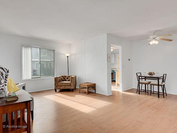 4th image of 2446 Brunswick Cir APT A