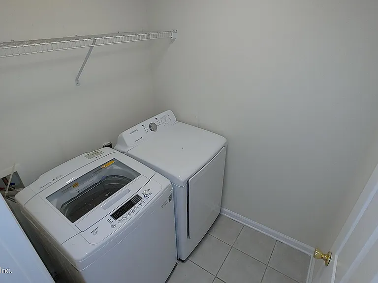 11073 Castlemain Cir E — Photo 24