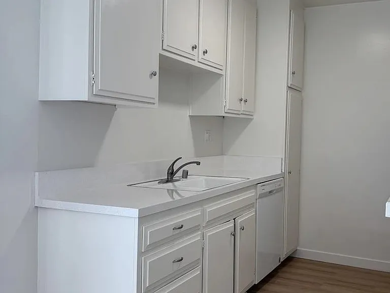 5292 Newcastle Ave #25 — Photo 7