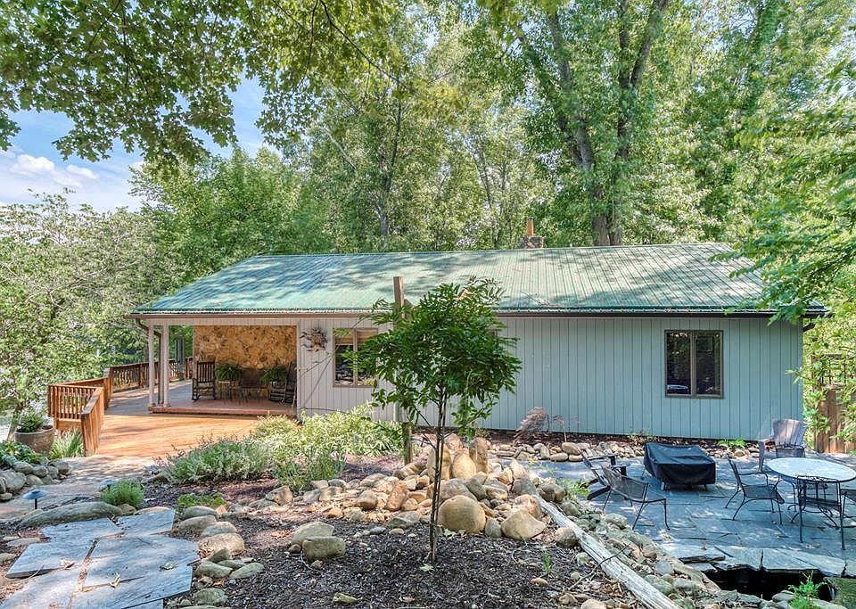 1st image of 26054 Cornelius Dr