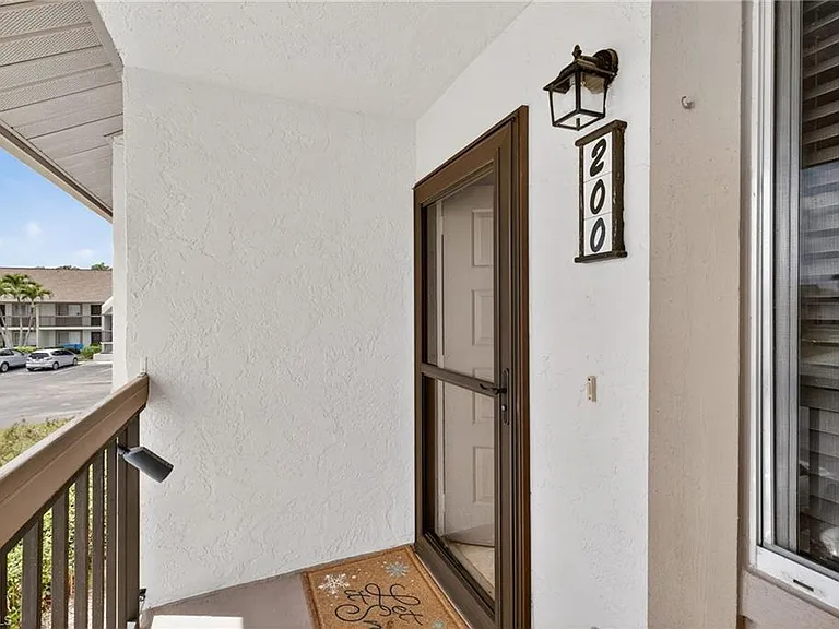 13170 White Marsh Ln #200 — Photo 4