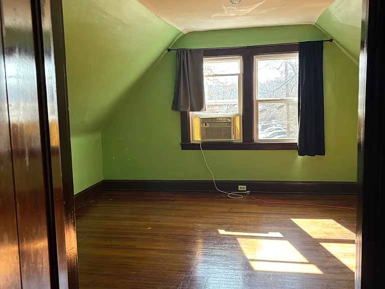 624 Probasco St — Photo 4