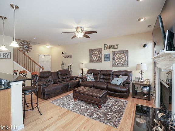 4th image of 24262 W Leski Ln