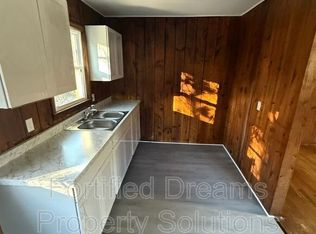 912 Marsh St, Thomasville, NC 27360