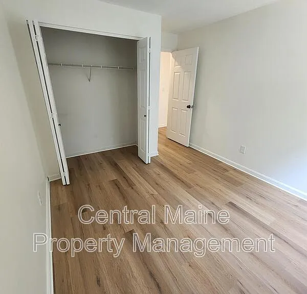 37 Northern Avenue Hts #2 — Photo 6