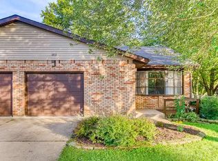 1283 Pappas Ct, Elgin, IL 60123