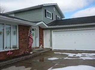 16 Skyview Dr, Brunswick, OH 44212