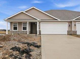 1004 Butler Lake Ct, Fort Wayne, IN