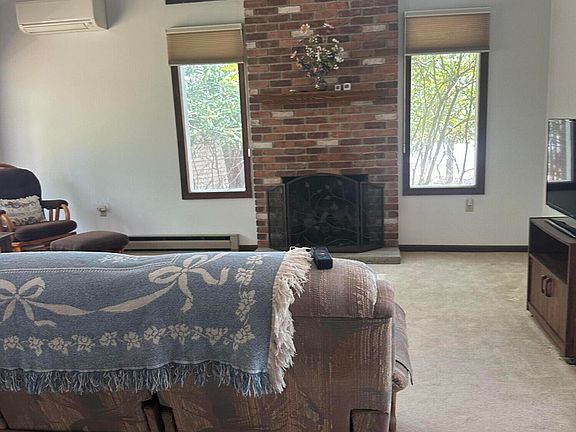 5th image of 355 Bear Creek Lake Dr