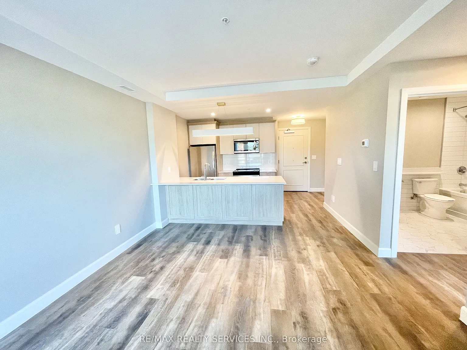 1 bed, $2,100 — Photo 3