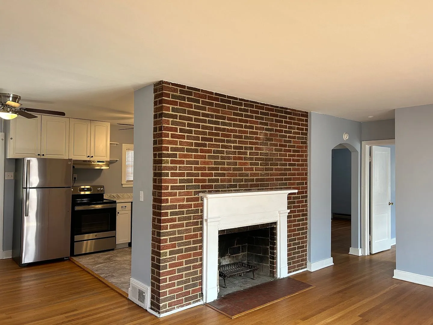 Charming 2-Bedroom Westover Hills Home | Updated Kitchen, Fenced Yard & Alley Parking — Photo 3