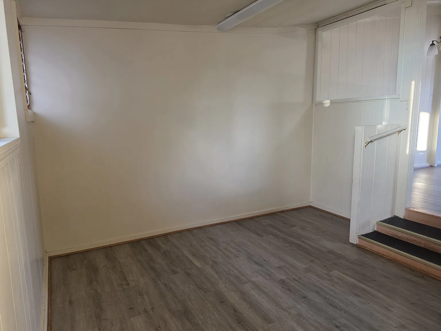 3 bed, 1000 sqft, $3,200 — Photo 2